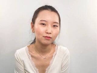 camwhore spreading pussy NellaBiggard