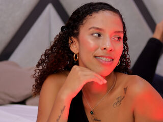 girl cam free NicoleBakker