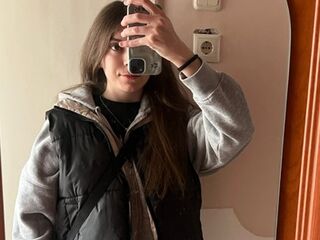 camgirl masturbating with dildo NicoleInfinit