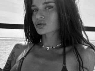 naked cam girl OliviaMazu