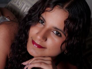 closeup web cam PerlaRodriguez