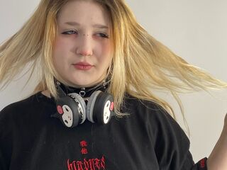 fingering girl chatroom PilarVanhee