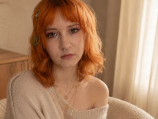 cam girl fingering pussy RobertaLah