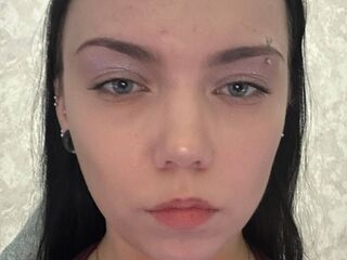 naked webcamgirl RoniRopes