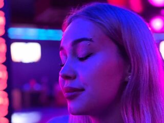 camslut fingering pussy SabineSoffel