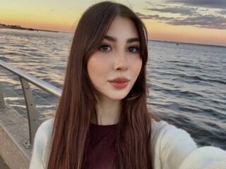 camslut naked SadeLazcano