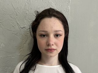 naked girl with live cam SallyMilton