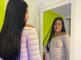 hot chatroom SamyBeck