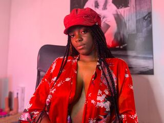sexy webcamgirl SaphyNyx