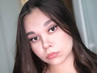 naked camgirl SashaShow