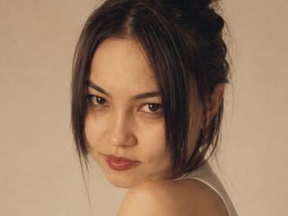 naughty webcamgirl SeeBugl
