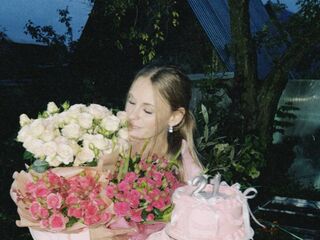 erotic webcam video SharlynHazelton