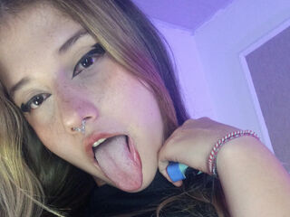 naked cam girl masturbating SofiiaVance