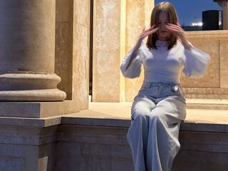 webcam girl SonaQuinley