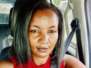masturbating camgirl SoniaMiss