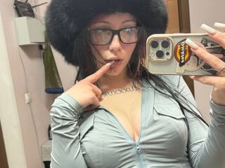 camgirl masturbating SonicaLuxe