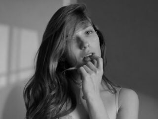 fingering cam girl SophieLix