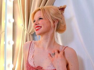 naked cam girl masturbating with vibrator StacyValeon