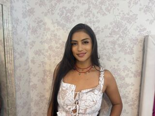 cam girl playing with vibrator SteicyMaze