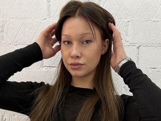 camwhore nude ThaliaDiersen