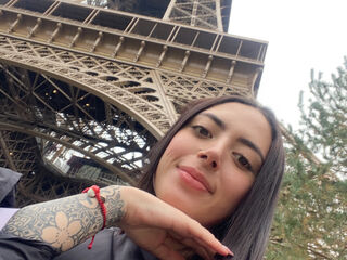 free nude live show TifaJinx