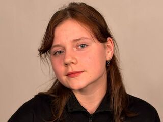 cam chatroom TonaBurgard