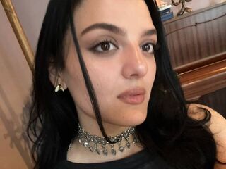 hot webcam slut ToraHunzelman