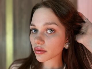 naked cam girl fingering pussy VivienBelle