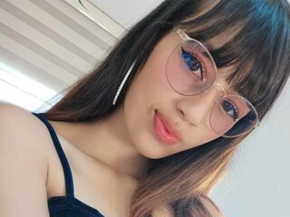 naked camgirl photo YiyisMarthin