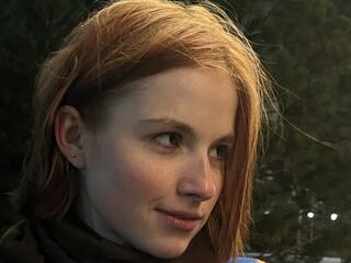 chat with cam YumiMee