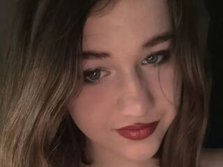 closeup webcam ZenobiaLourens